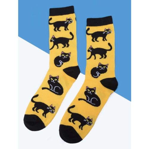 Sárga zokni fekete macskákkal