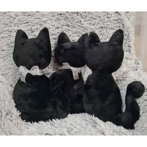 Cica alakú kispárna-fekete